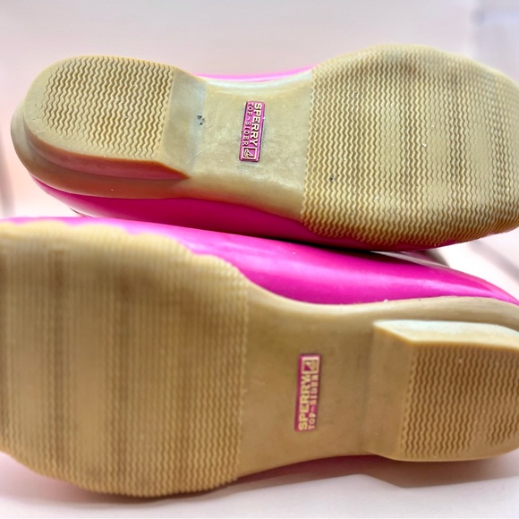 HOT PINK SPERRY DUCK BOOTS-WOMENS 8 - Picture 4 of 4